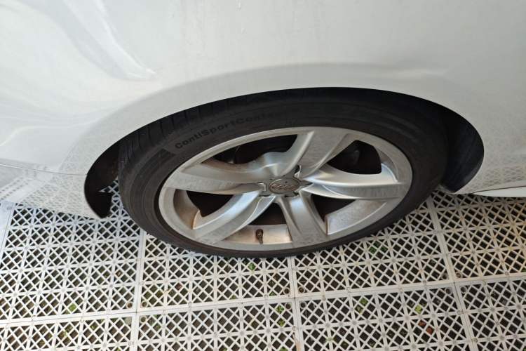 Used Audi A5 2016 Facelift Coupe 45 TFSI Comfort Version Right Rear Wheel Hub