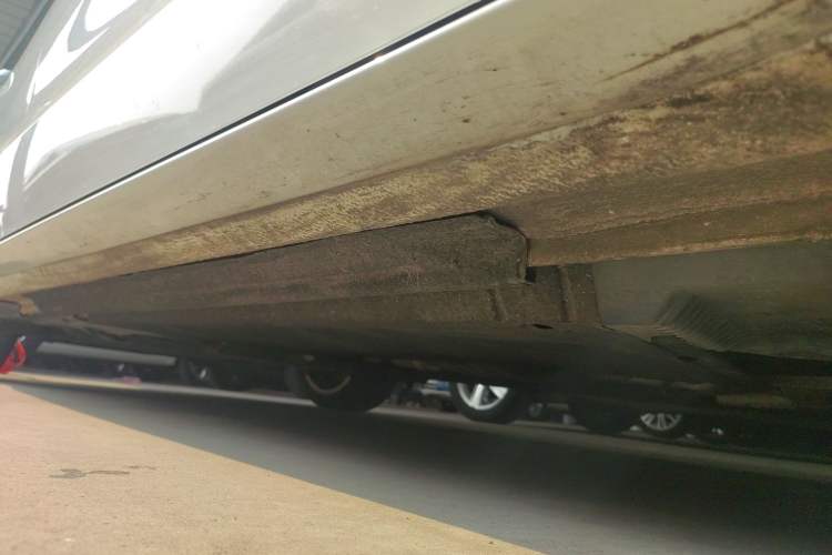 Used Audi A5 2016 Restyled Sportback 45 TFSI Comfort Version Right Side Sill