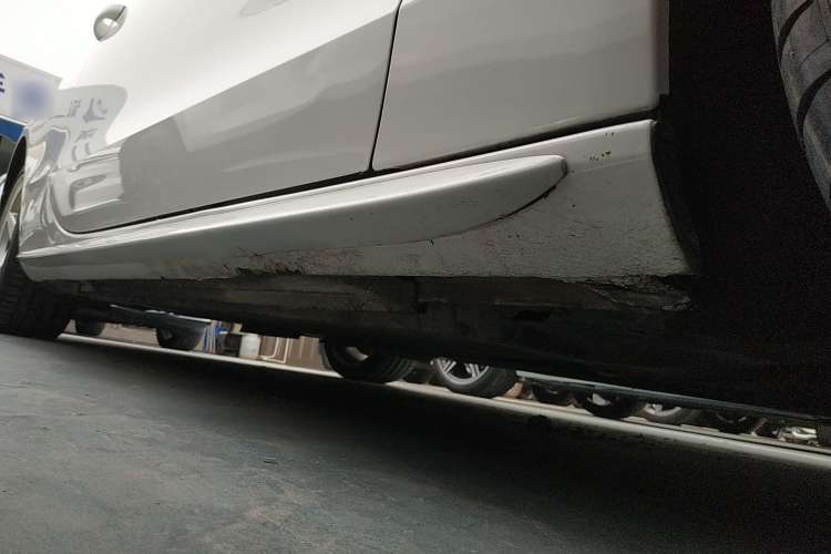 Used Audi A5 2016 Facelift Coupe 35 TFSI Ambition Edition Right Side Sill