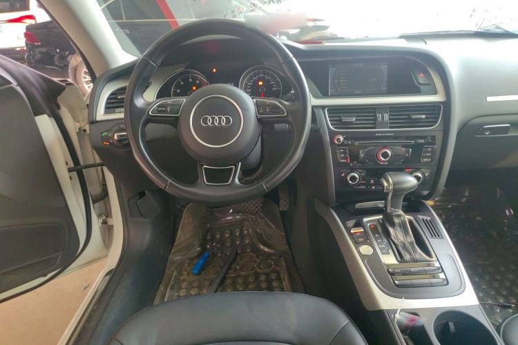 Used Audi A5 2016 Restyled Sportback 45 TFSI Comfort Version Steering Wheel