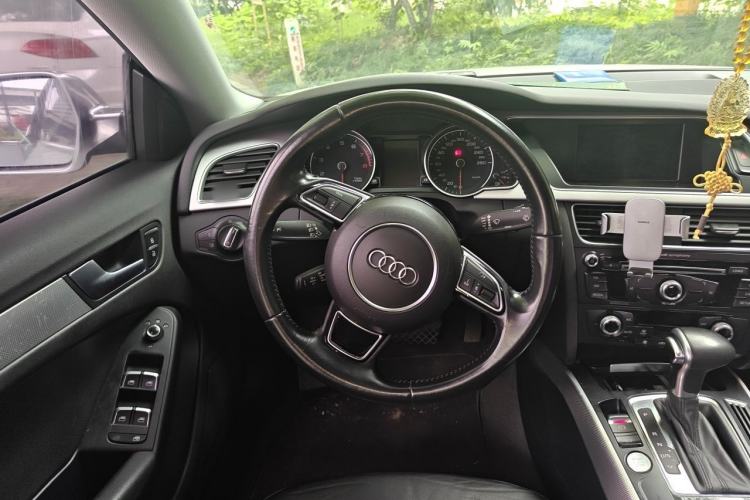 Used Audi A5 2016 Restyled Sportback 45 TFSI Comfort Version Steering Wheel