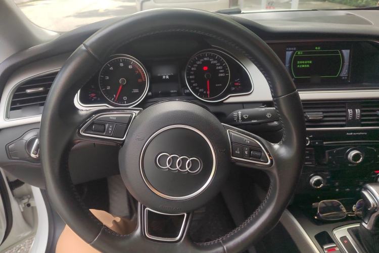 Used Audi A5 2016 Restyled Sportback 45 TFSI Comfort Version Steering Wheel