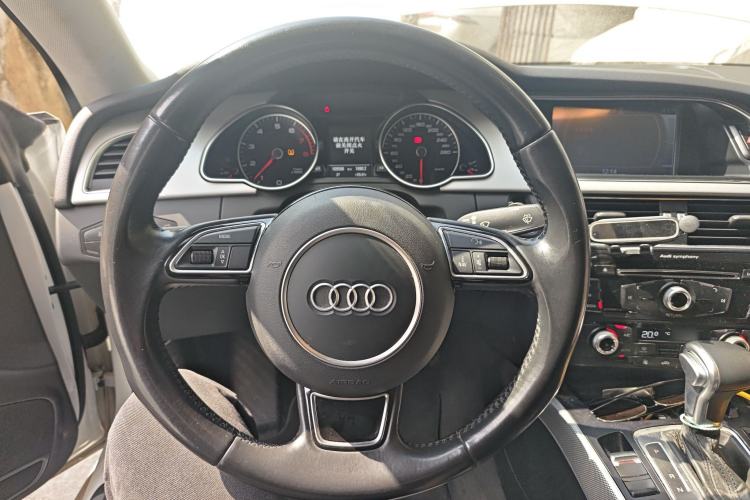 Used Audi A5 2016 Restyled Sportback 45 TFSI Comfort Version Steering Wheel