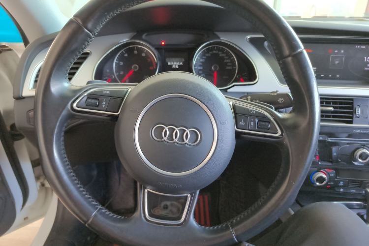 Used Audi A5 2016 Facelift Coupe 45 TFSI Comfort Version Steering Wheel