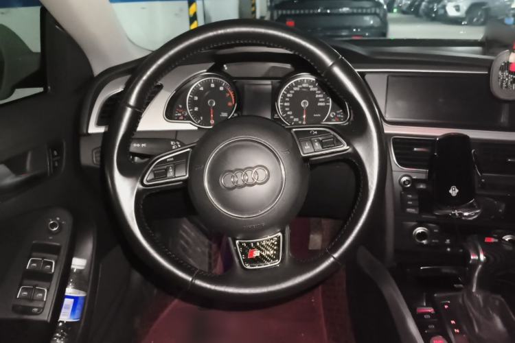 Used Audi A5 2016 Restyled Sportback 45 TFSI Comfort Version Steering Wheel