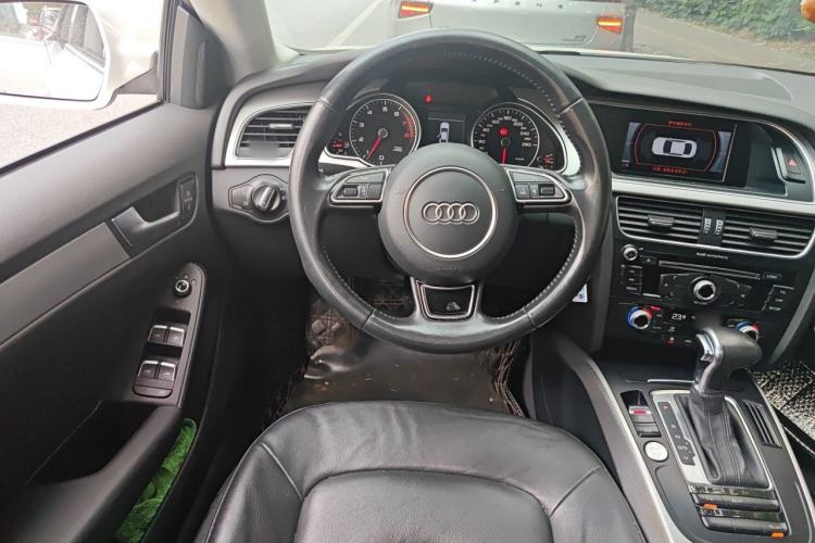 Used Audi A5 2016 Restyled Sportback 45 TFSI Comfort Version Steering Wheel