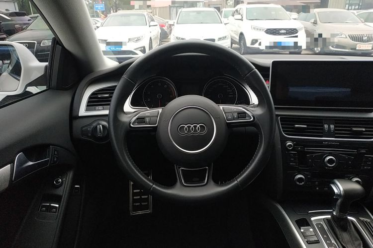 Used Audi A5 2016 Facelift Coupe 35 TFSI Ambition Edition Steering Wheel