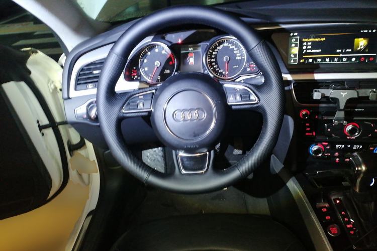 Used Audi A5 2016 Restyled Sportback 45 TFSI Comfort Version Steering Wheel