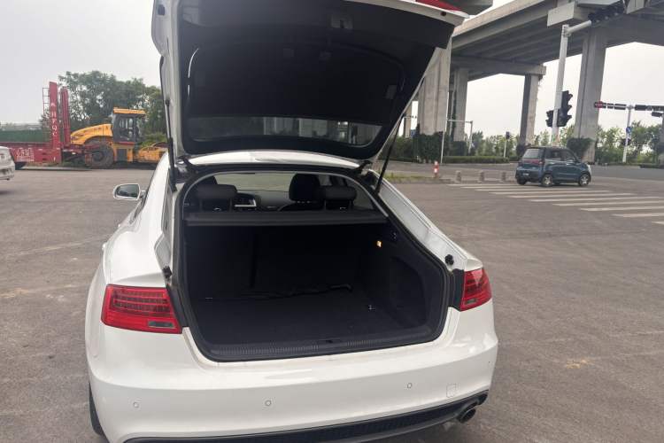 Used Audi A5 2016 Restyled Sportback 45 TFSI Comfort Version Trunk