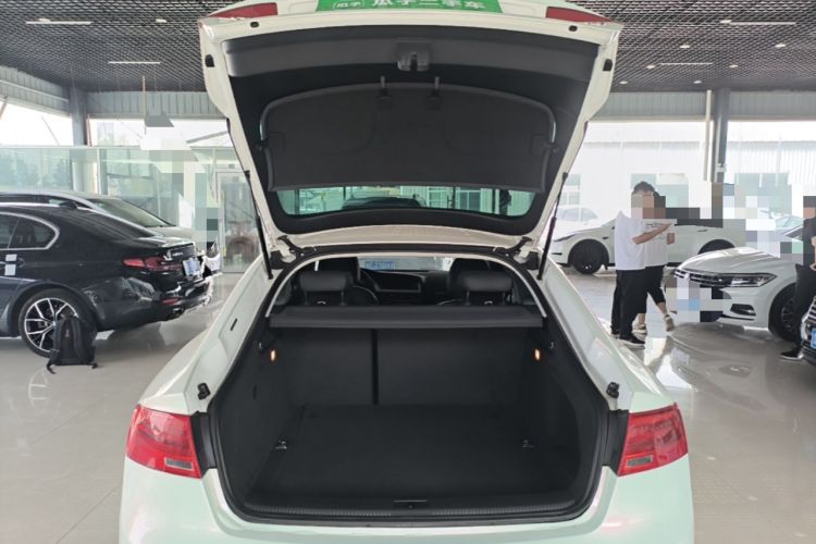 Used Audi A5 2016 Sportback 45 TFSI Trunk
