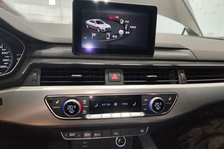 Used Audi A5 2017 Coupe 40 TFSI Fashion Model Audio And AC Panel