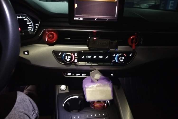 Used Audi A5 2017 Sportback 40 TFSI Fashion Model Audio And AC Panel