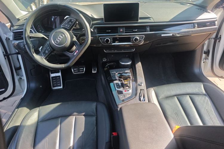 Used Audi A5 2017 Sportback 40 TFSI Fashion Model Center Console