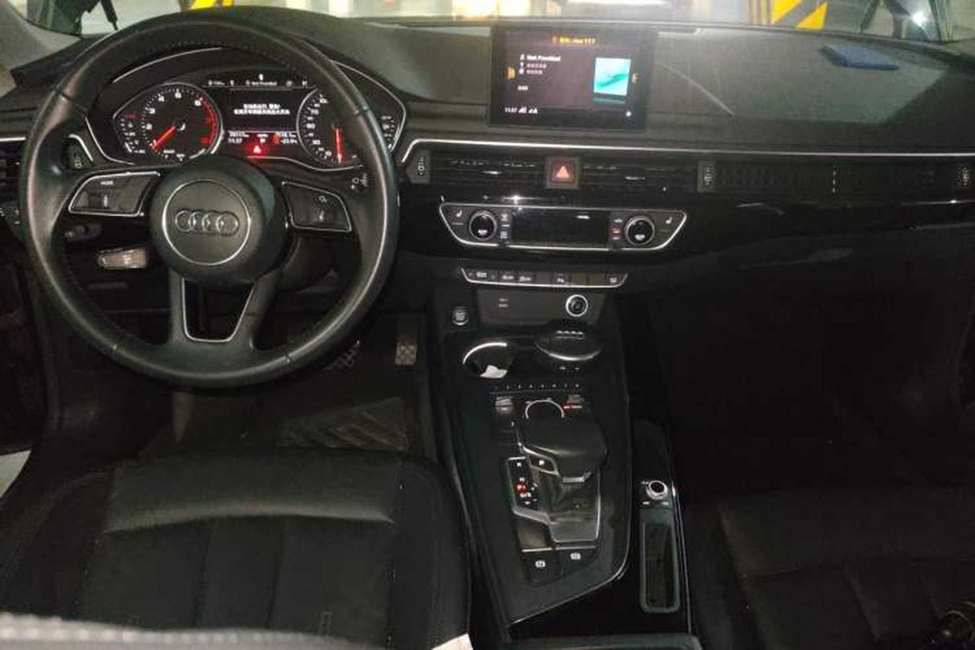 Used Audi A5 2017 Sportback 40 TFSI Fashion Model Center Console