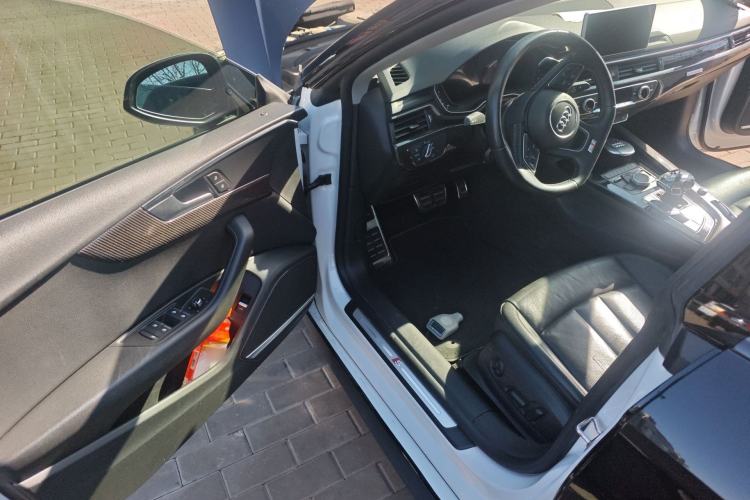 Used Audi A5 2017 Sportback 40 TFSI Fashion Model Driver Seat