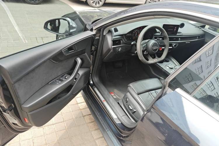 Used Audi A5 2017 Sportback 45 TFSI Sport Edition Driver Seat