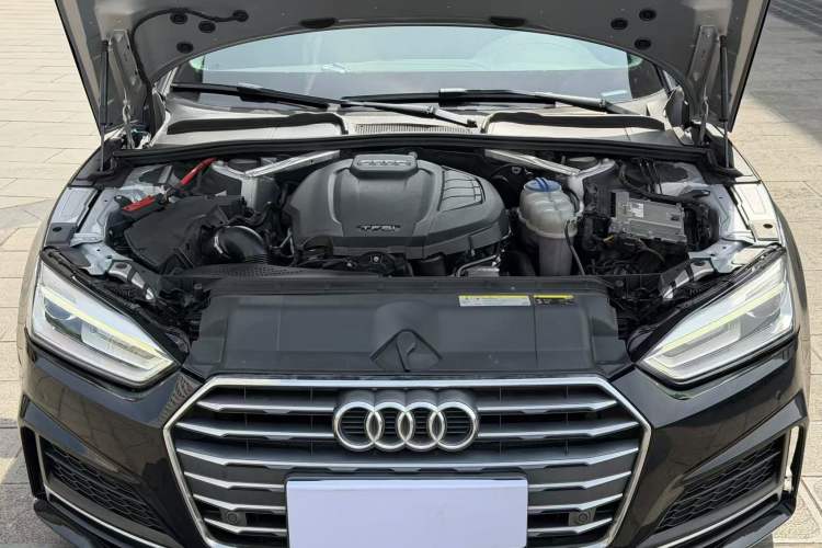 Used Audi A5 2017 Sportback 40 TFSI Fashion Model Engine Bay