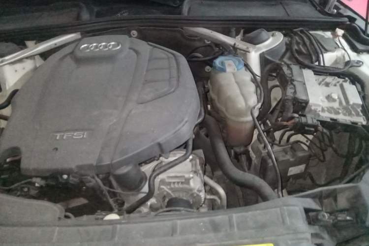 Used Audi A5 2017 Sportback 45 TFSI Fashion Model Engine Bay