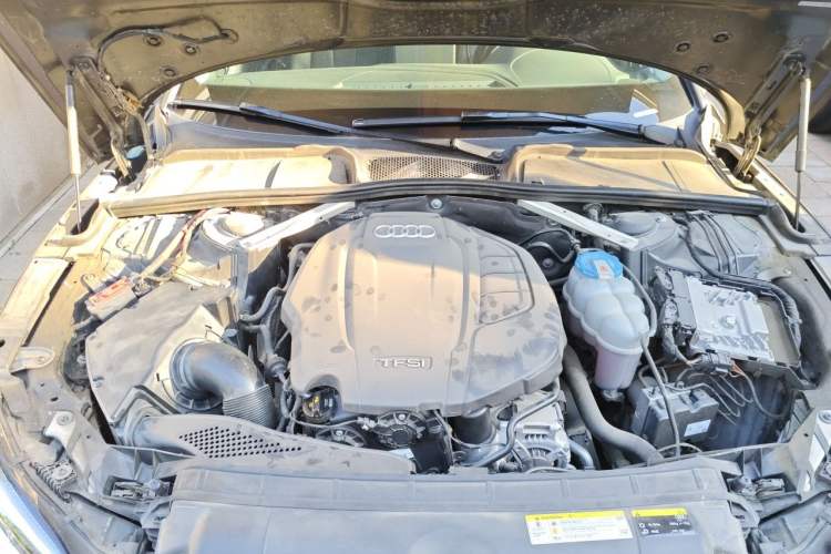 Used Audi A5 2017 Sportback 45 TFSI Fashion Model Engine Bay