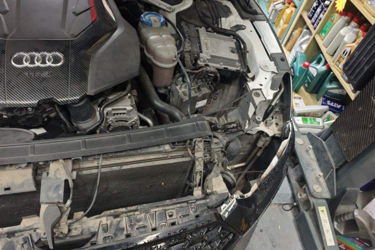 Used Audi A5 2017 Sportback 40 TFSI Fashion Model Engine Bay Left