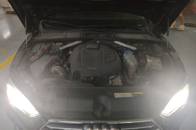 Used Audi A5 2017 Sportback 40 TFSI Fashion Model Engine Bay