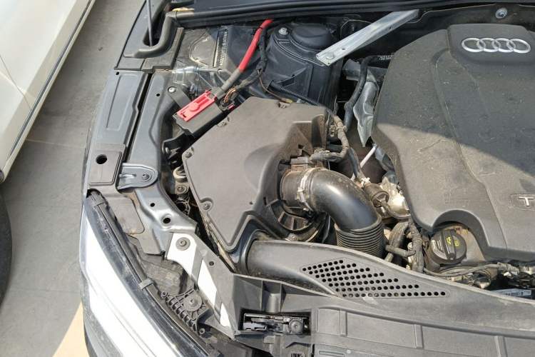 Used Audi A5 2017 Coupe 40 TFSI Fashion Model Engine Bay Right