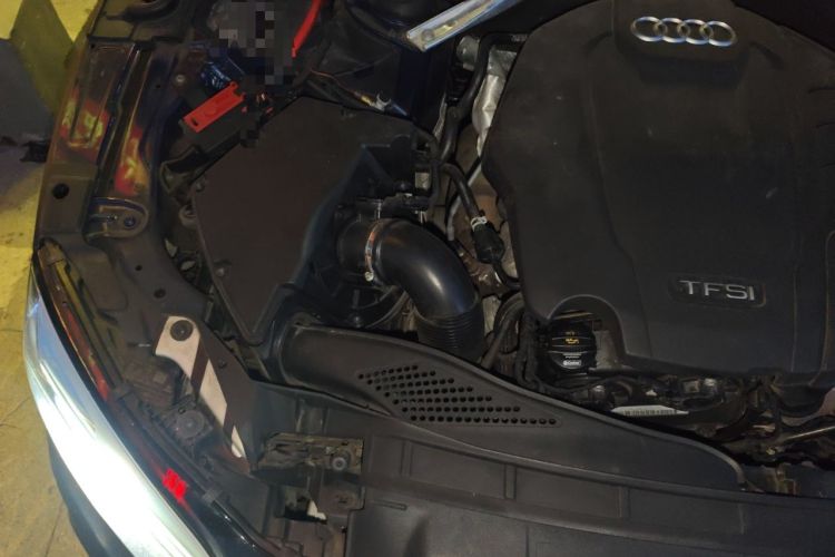 Used Audi A5 2017 Sportback 40 TFSI Fashion Model Engine Bay Right