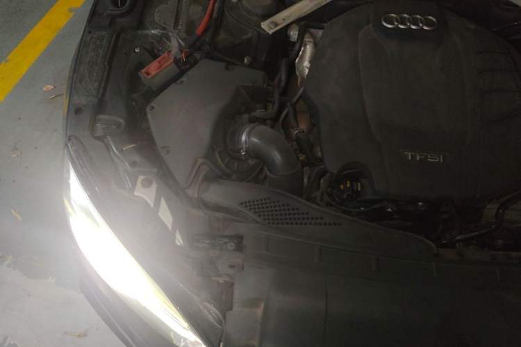 Used Audi A5 2017 Sportback 40 TFSI Fashion Model Engine Bay Right