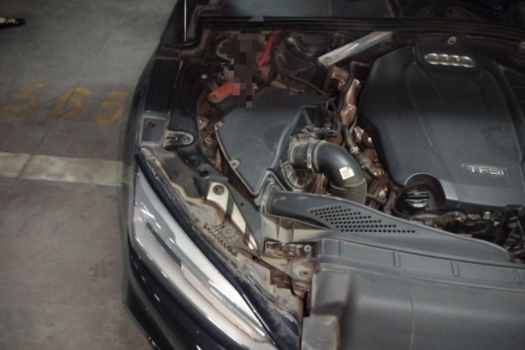 Used Audi A5 2017 Sportback 40 TFSI Fashion Model Engine Bay Right