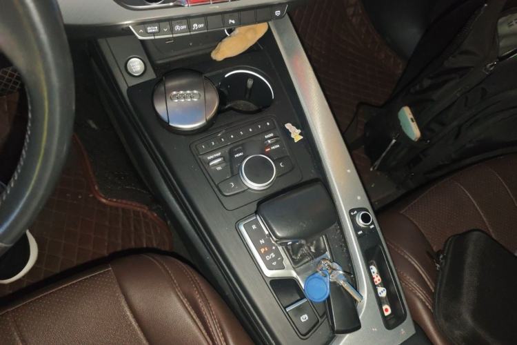 Used Audi A5 2017 Sportback 40 TFSI Fashion Model Gear Lever