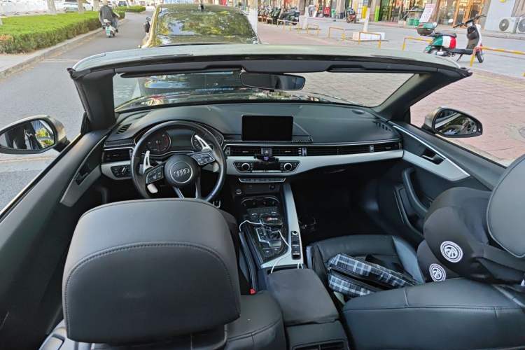 Used Audi A5 2017 Cabriolet 40 TFSI Fashion Model Headliner