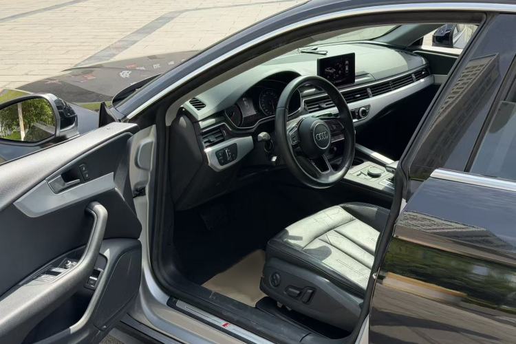 Used Audi A5 2017 Sportback 40 TFSI Fashion Model Interior 1