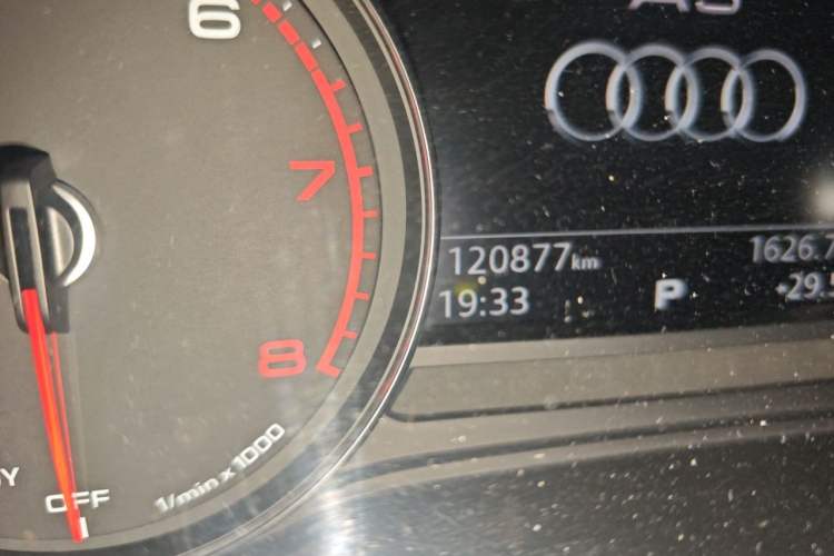 Used Audi A5 2017 Sportback 40 TFSI Fashion Model Odometer Close Up