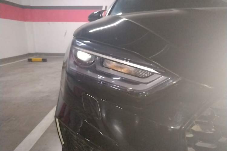 Used Audi A5 2017 Coupe 40 TFSI Fashion Model Right Front Headlight