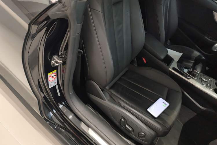 Used Audi A5 2017 Coupe 40 TFSI Fashion Model Right Front Seat