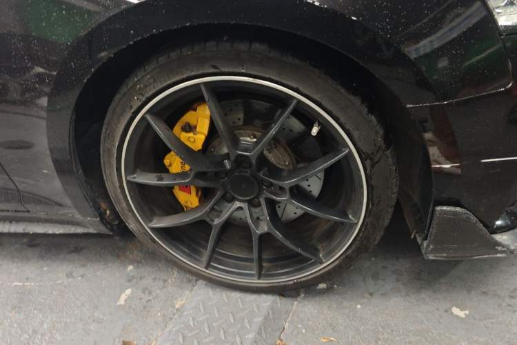 Used Audi A5 2017 Sportback 40 TFSI Fashion Model Right Front Wheel Hub