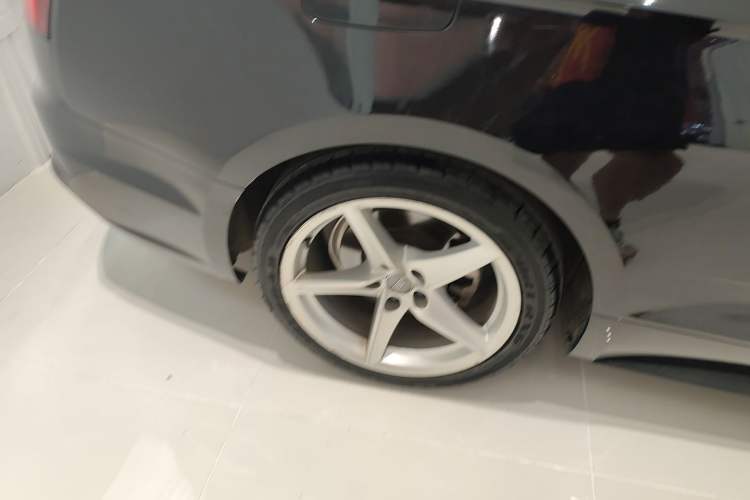 Used Audi A5 2017 Coupe 40 TFSI Fashion Model Right Rear Wheel Hub
