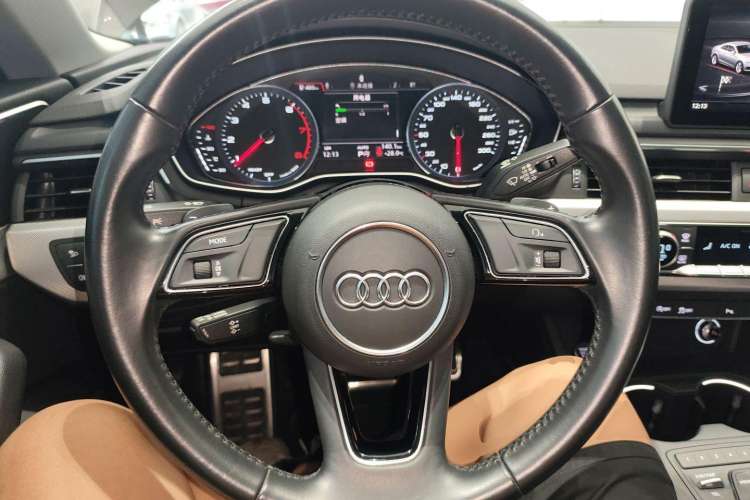 Used Audi A5 2017 Coupe 40 TFSI Fashion Model Steering Wheel