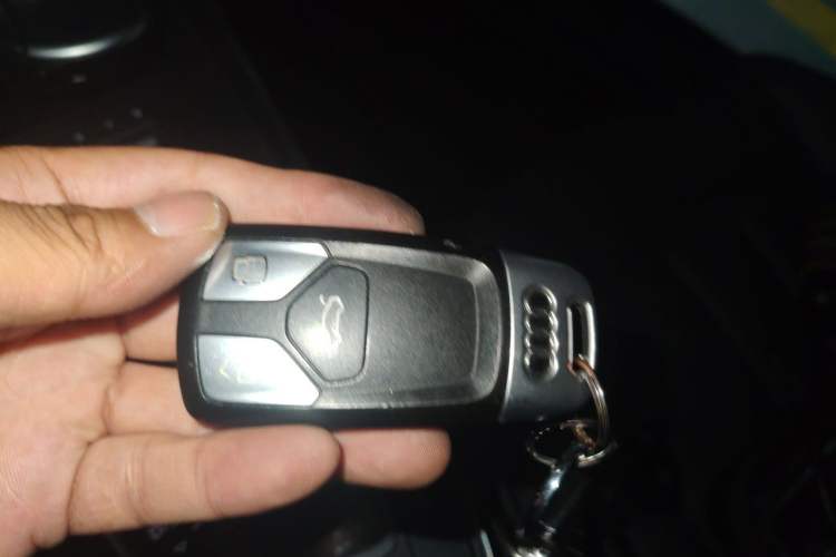 Used Audi A5 2017 Sportback 40 TFSI Fashion Model Vehicle Key