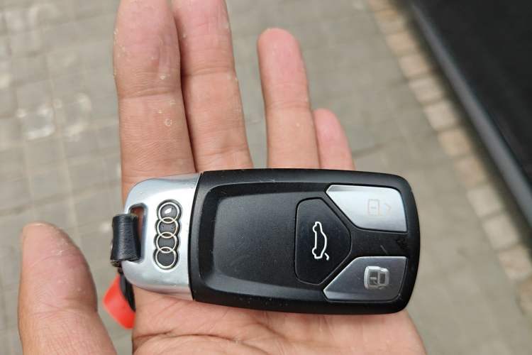 Used Audi A5 2017 Sportback 45 TFSI Sport Edition Vehicle Key
