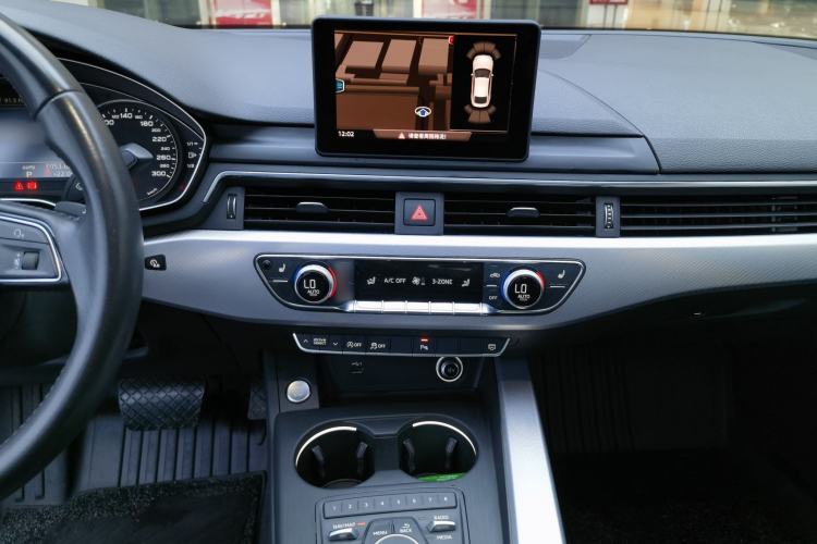 Used Audi A5 2017 Sportback 40 TFSI Fashion Model Audio And AC Panel
