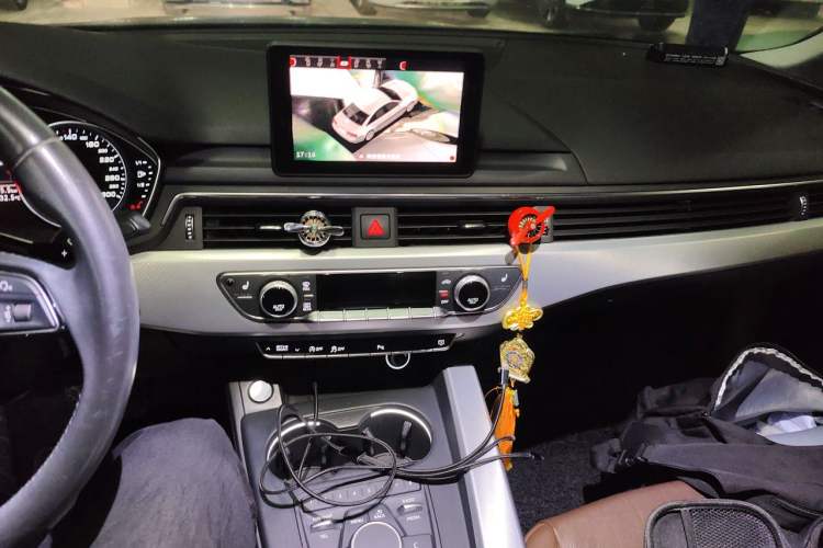 Used Audi A5 2017 Sportback 40 TFSI Fashion Model Audio And AC Panel