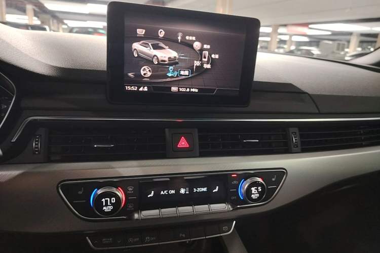 Used Audi A5 2017 Cabriolet 40 TFSI Fashion Model Audio And AC Panel