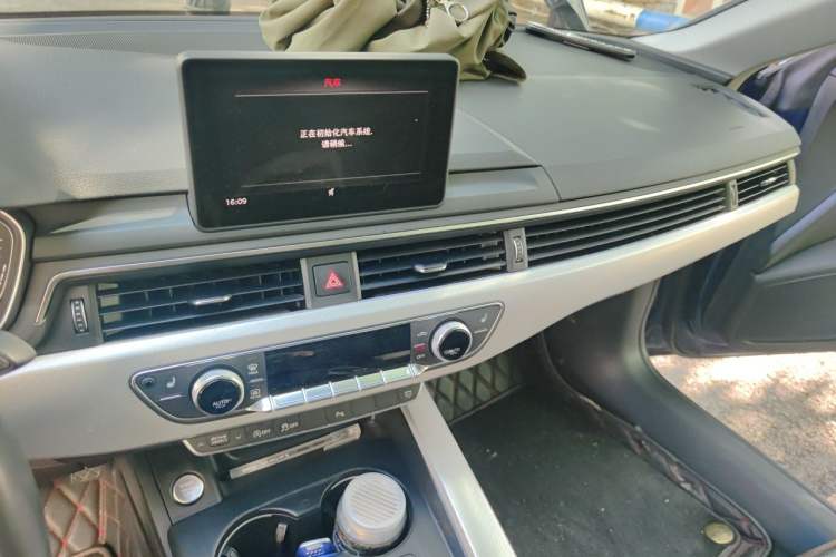 Used Audi A5 2017 Sportback 40 TFSI Fashion Model Audio And AC Panel