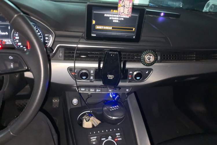 Used Audi A5 2017 Cabriolet 40 TFSI Fashion Model Audio And AC Panel