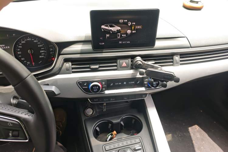 Used Audi A5 2017 Cabriolet 40 TFSI Fashion Model Audio And AC Panel