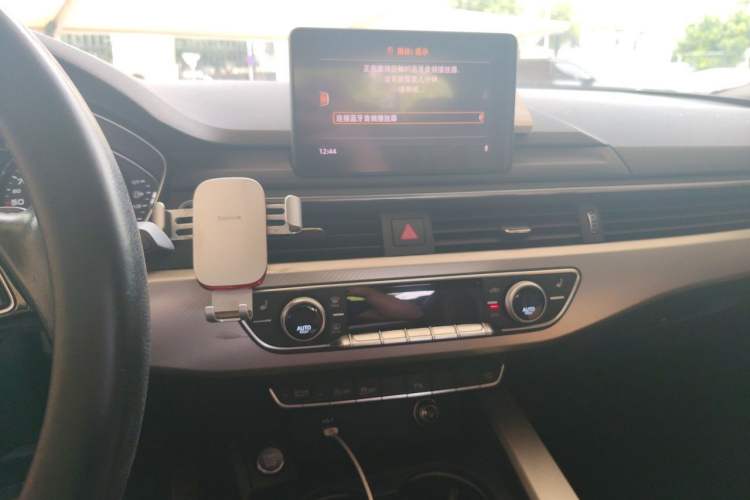 Used Audi A5 2017 Sportback 40 TFSI Fashion Model Audio And AC Panel