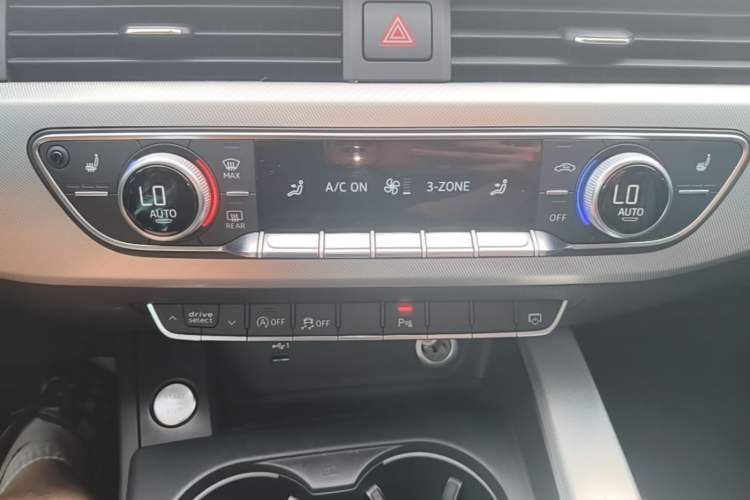Used Audi A5 2017 Coupe 40 TFSI Fashion Model Audio And AC Panel