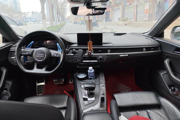 Used Audi A5 2017 Sportback 45 TFSI Sport Edition Center Console