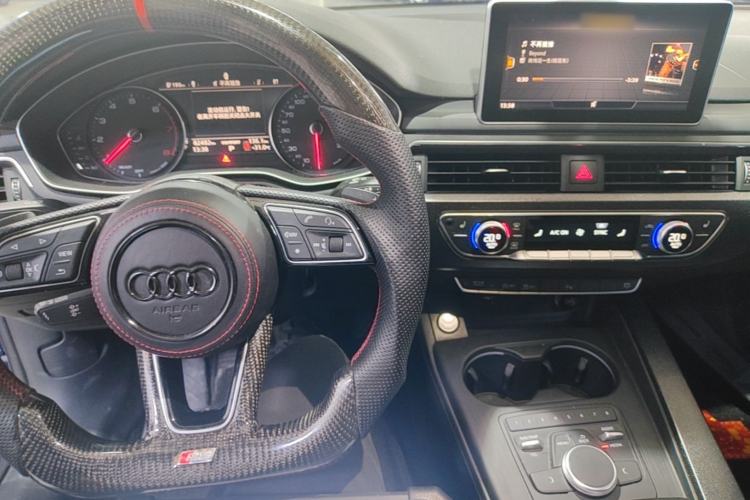 Used Audi A5 2017 Coupe 40 TFSI Fashion Model Center Console
